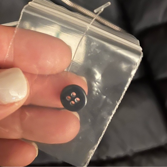 SOLD- Woman’s Winter Coat by Laundry - Picture 3 of 9